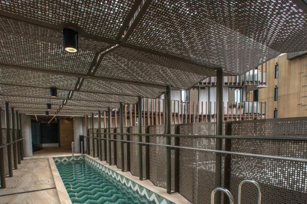 Vibe Hotel Flinders Street suspended pool